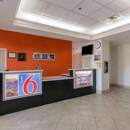 Motel 6-San Antonio, Tx - Downtown - Alamo Dome Eksteriør bilde