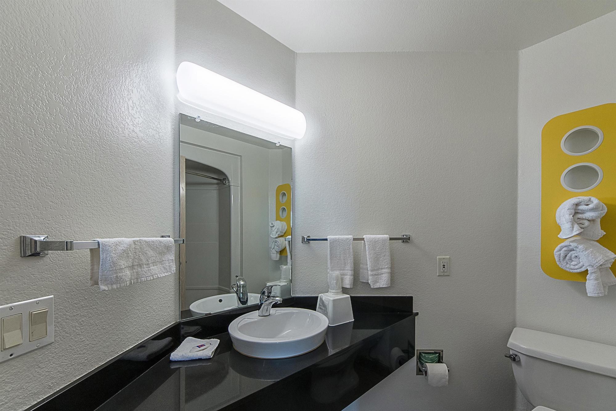 Motel 6-San Antonio, Tx - Downtown - Alamo Dome Eksteriør bilde
