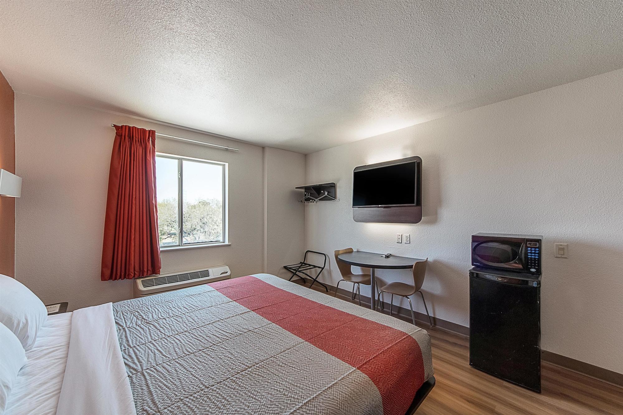 Motel 6-San Antonio, Tx - Downtown - Alamo Dome Eksteriør bilde