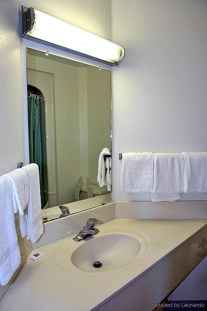 Motel 6-San Antonio, Tx - Downtown - Alamo Dome Eksteriør bilde