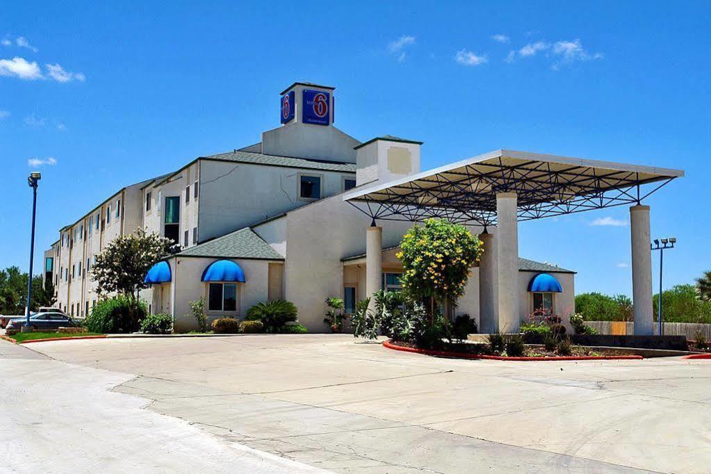 Motel 6-San Antonio, Tx - Downtown - Alamo Dome Eksteriør bilde