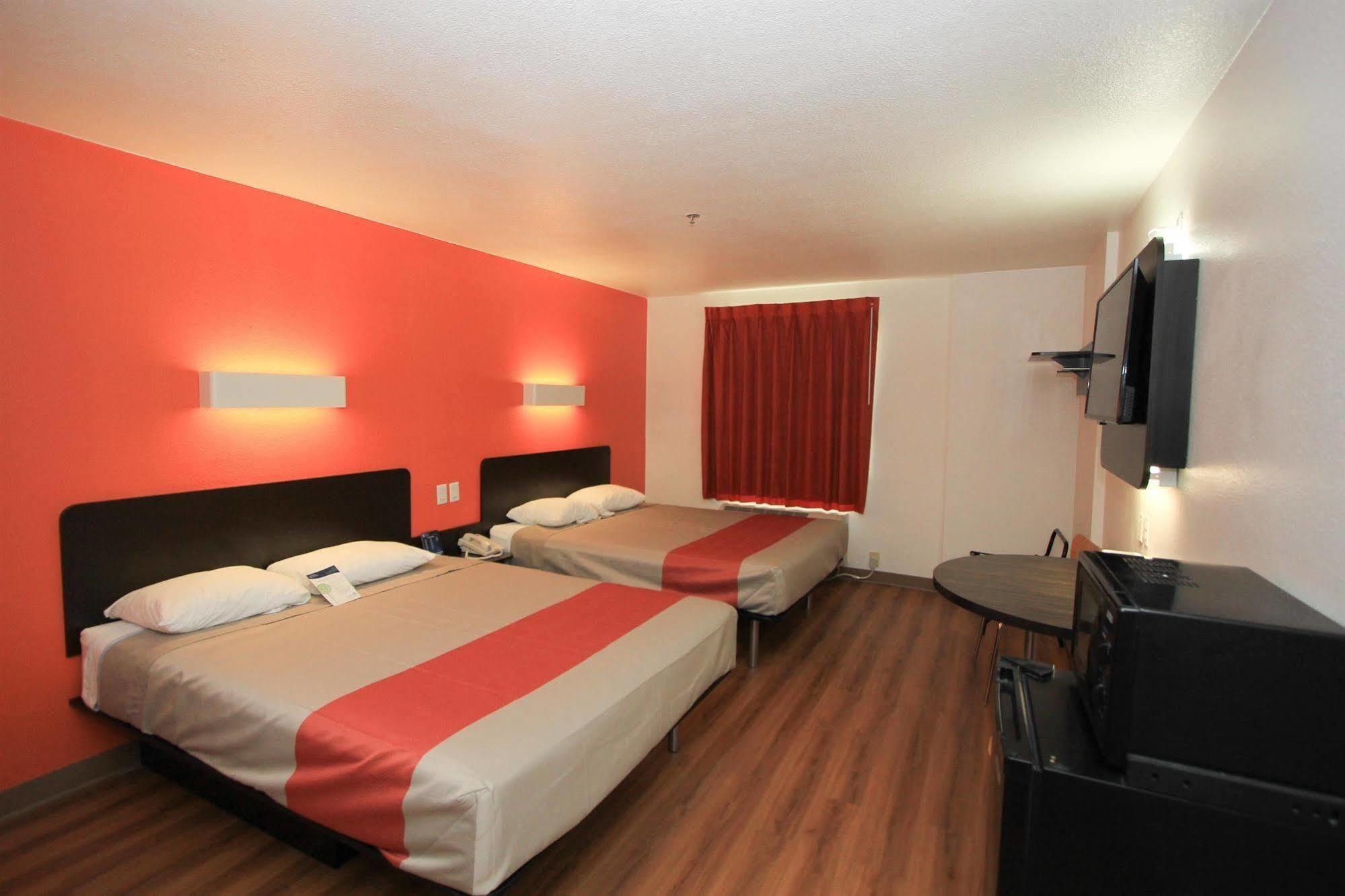 Motel 6-San Antonio, Tx - Downtown - Alamo Dome Eksteriør bilde