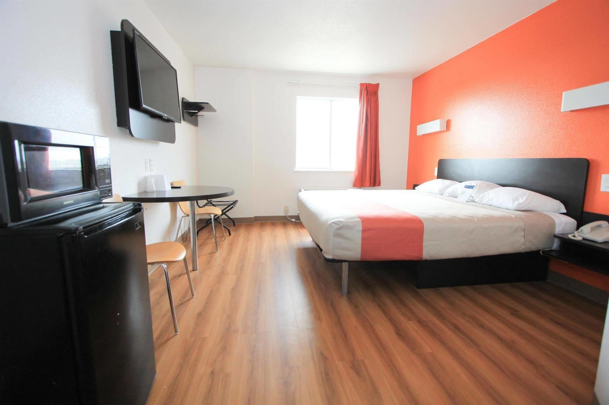 Motel 6-San Antonio, Tx - Downtown - Alamo Dome Eksteriør bilde