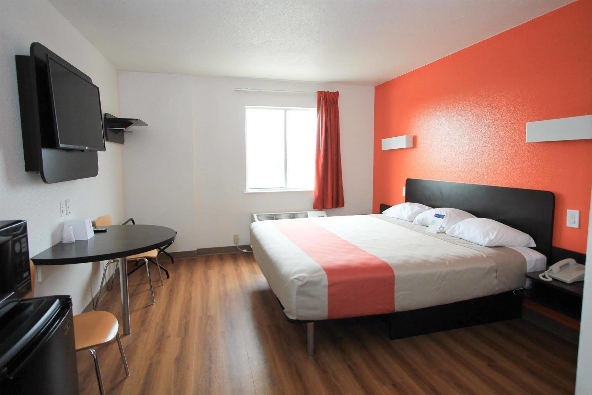 Motel 6-San Antonio, Tx - Downtown - Alamo Dome Eksteriør bilde